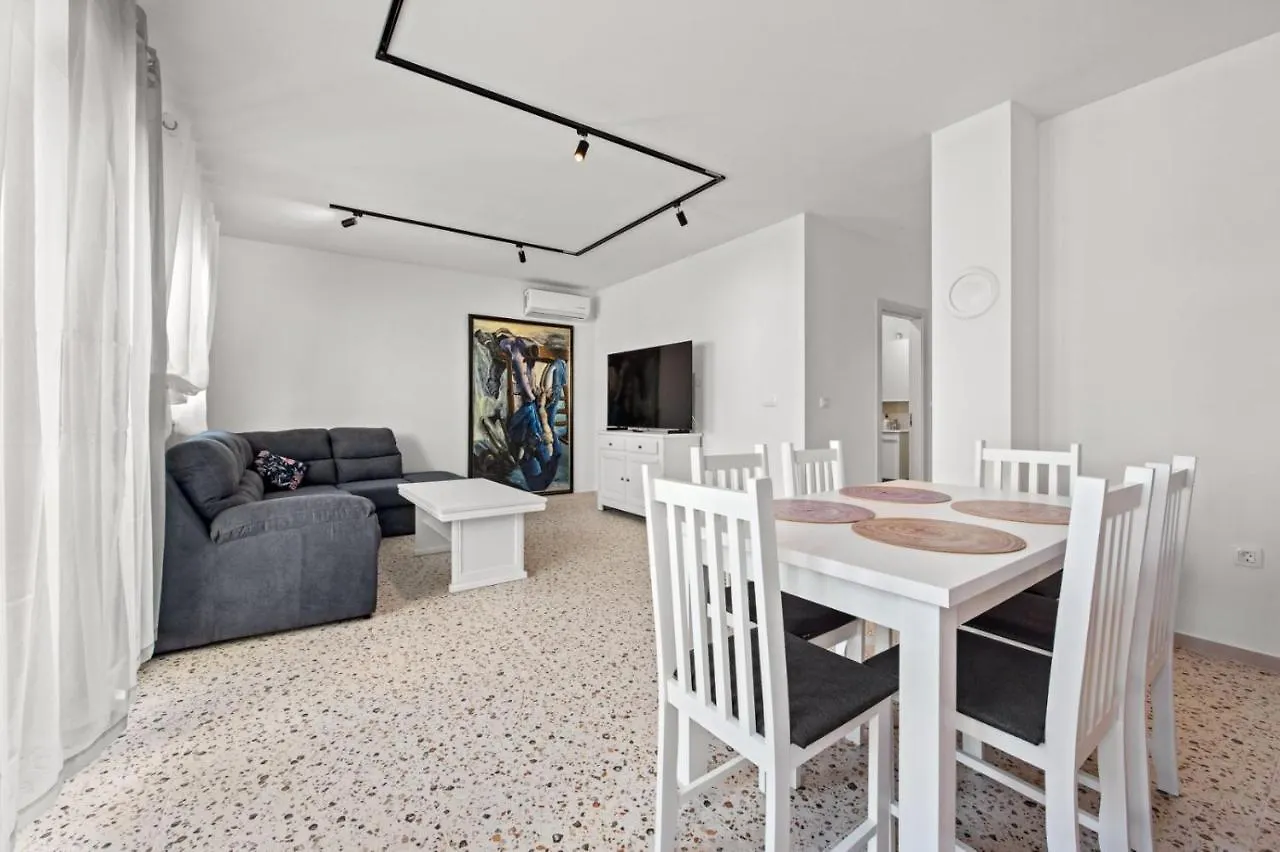 Charming Apartment Emilija Pula 0*,  Croatia