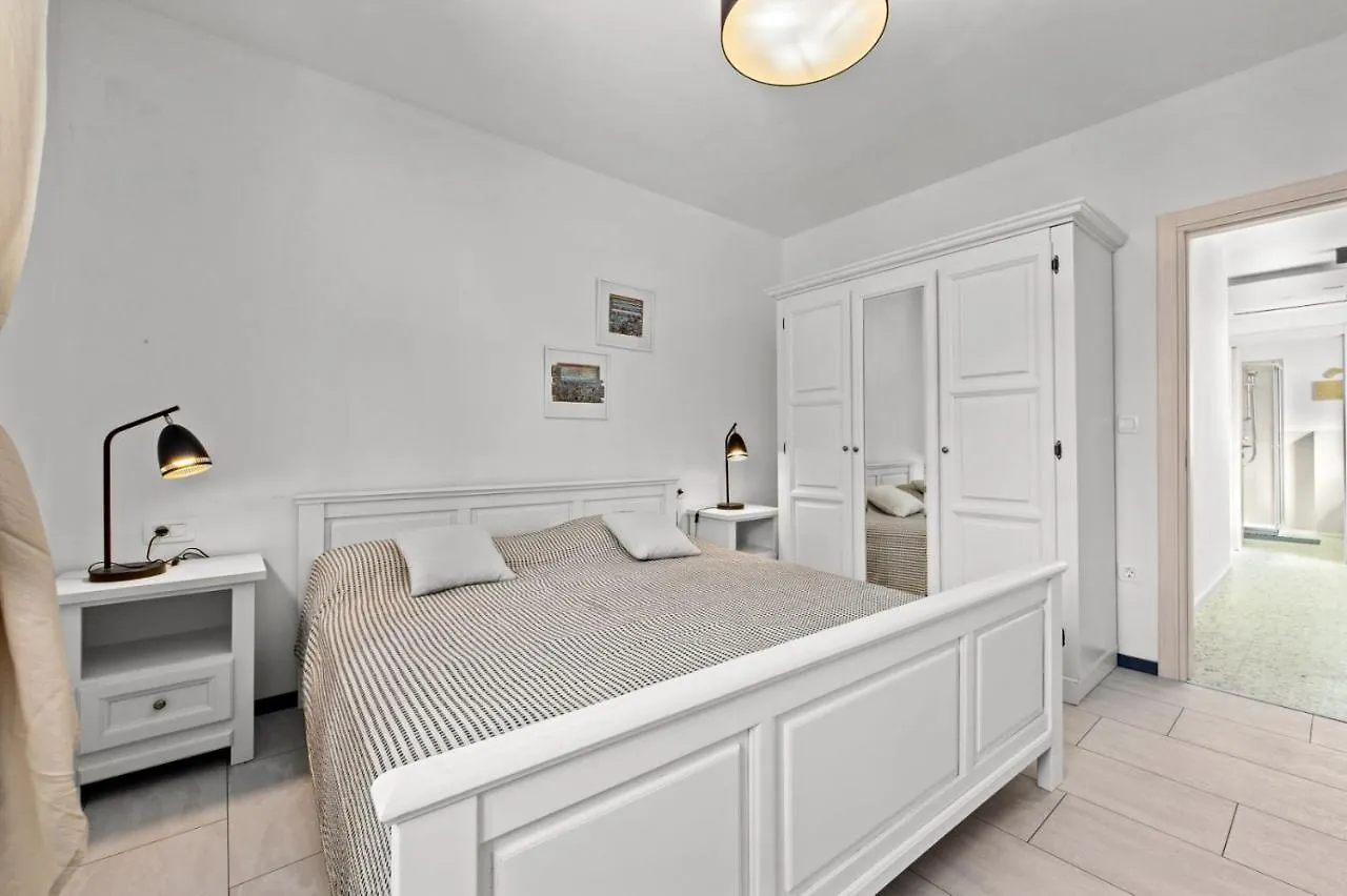 Charming Apartment Emilija Pula
